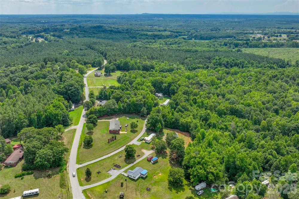 114 Jason Drive Blacksburg, SC 29702