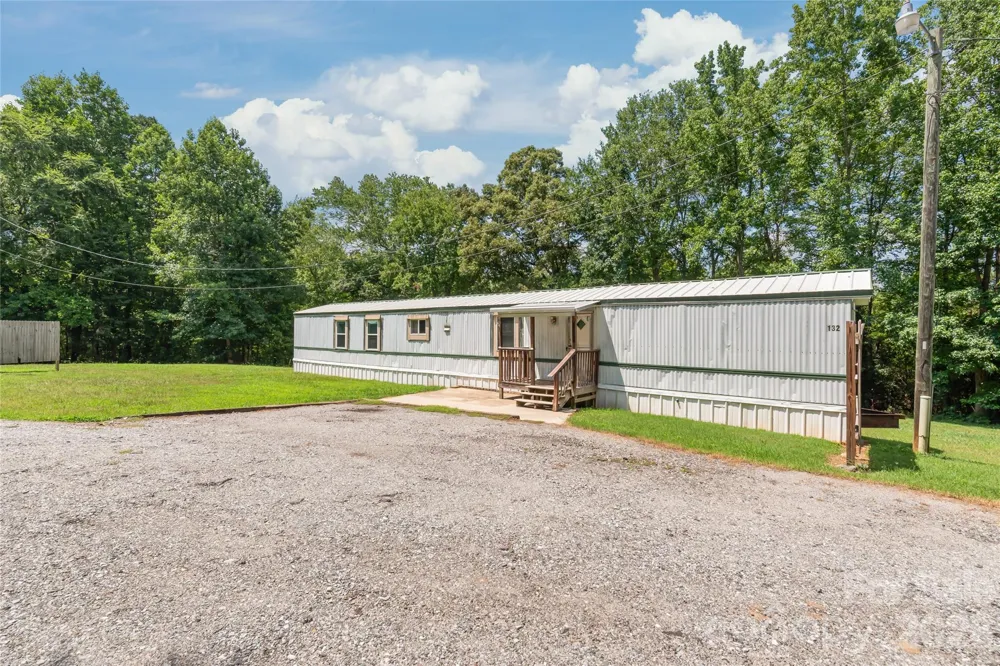 114 Jason Drive Blacksburg, SC 29702