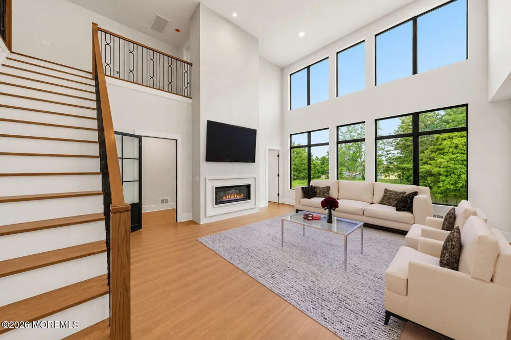 11 Hobart Street Marlboro, NJ 07746