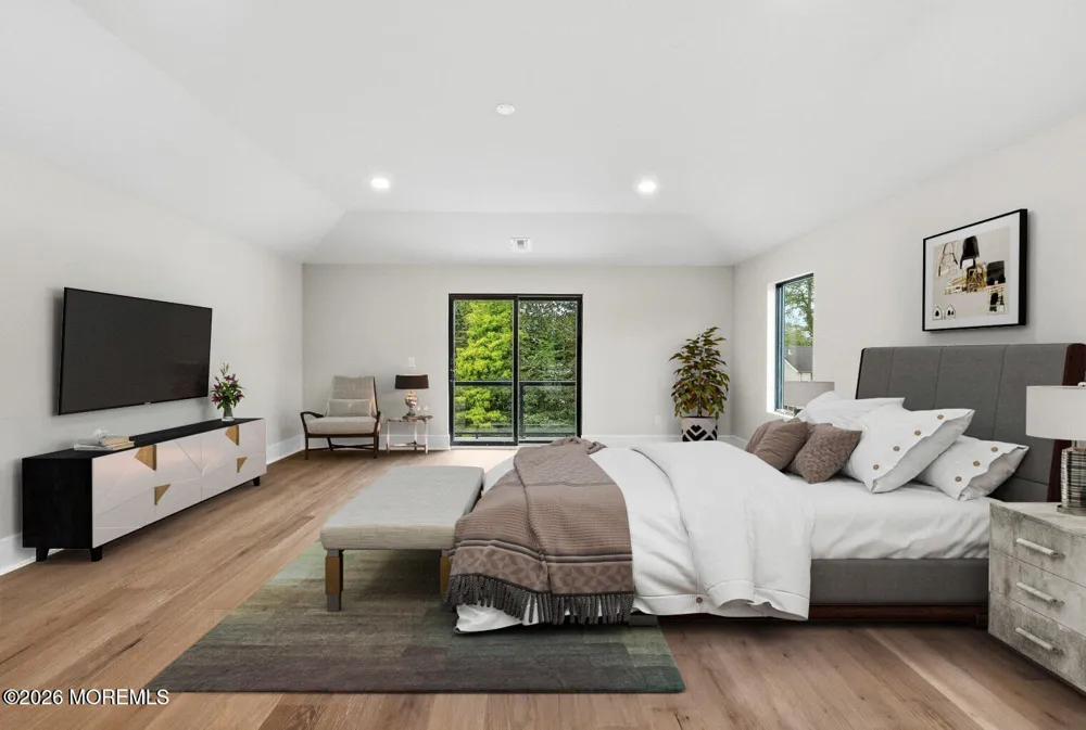 11 Hobart Street Marlboro, NJ 07746