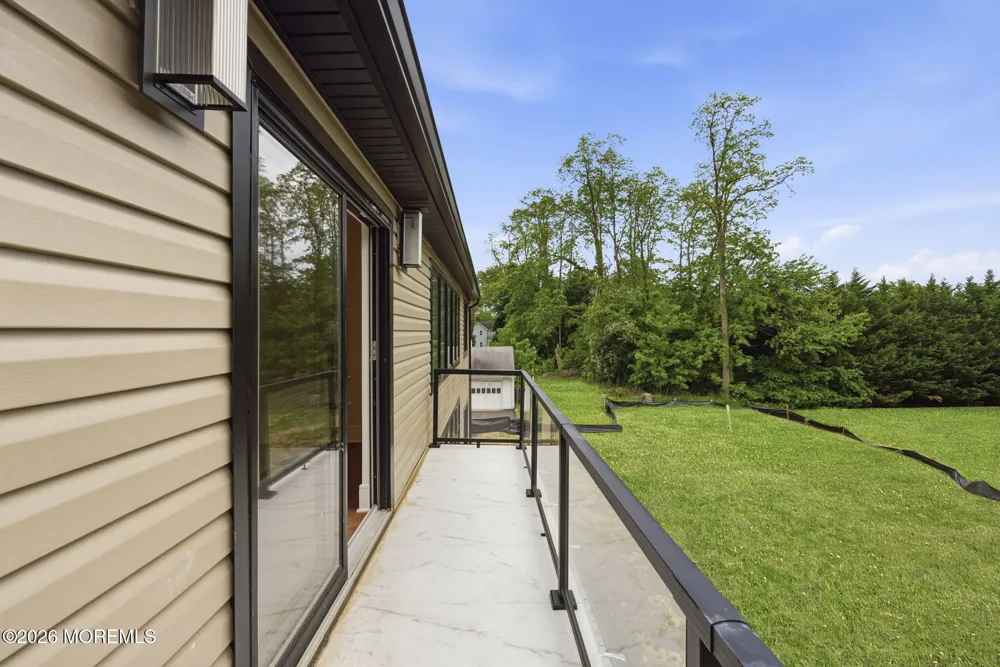 11 Hobart Street Marlboro, NJ 07746