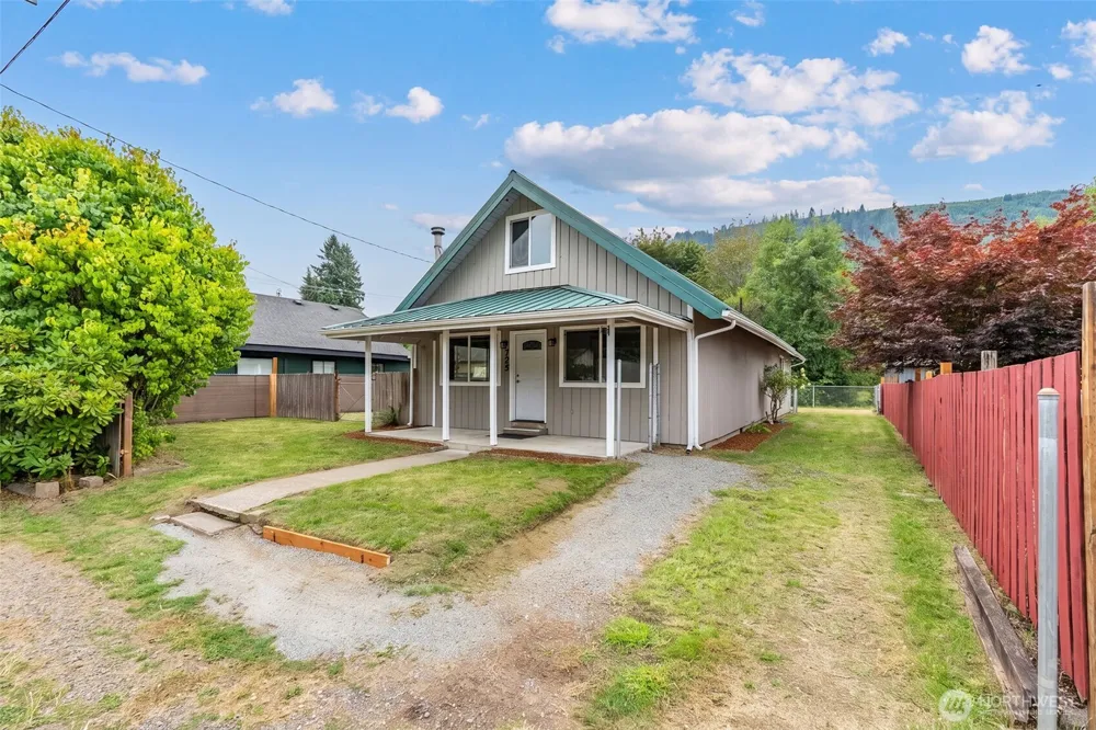725 W Main Avenue Morton, WA 98356