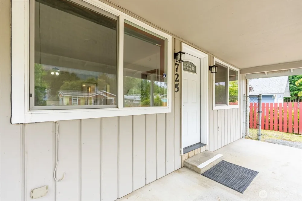 725 W Main Avenue Morton, WA 98356