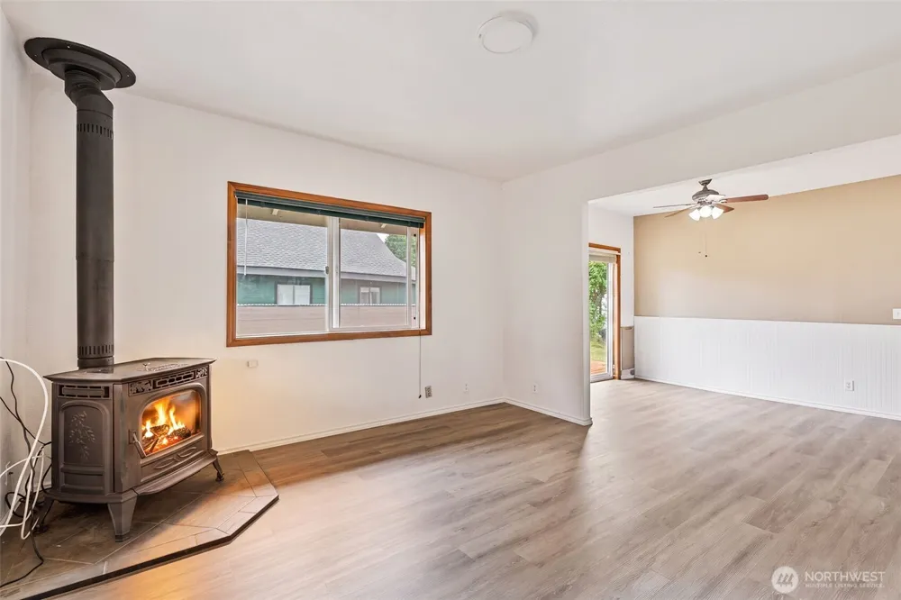 725 W Main Avenue Morton, WA 98356