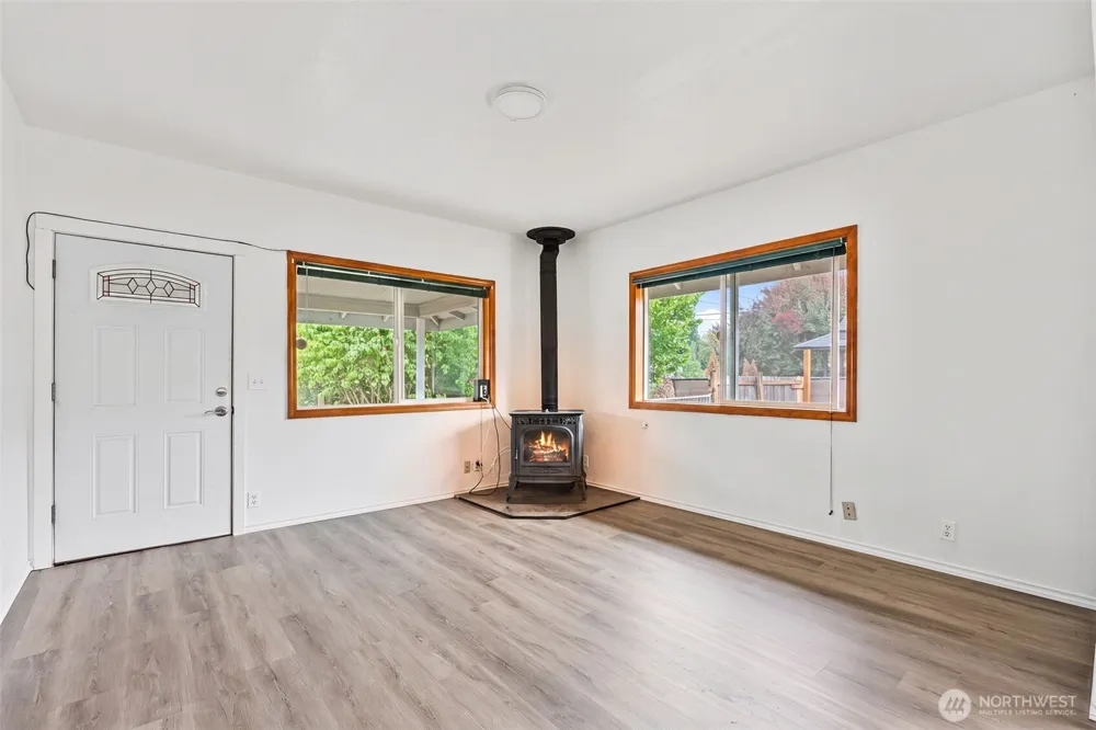 725 W Main Avenue Morton, WA 98356