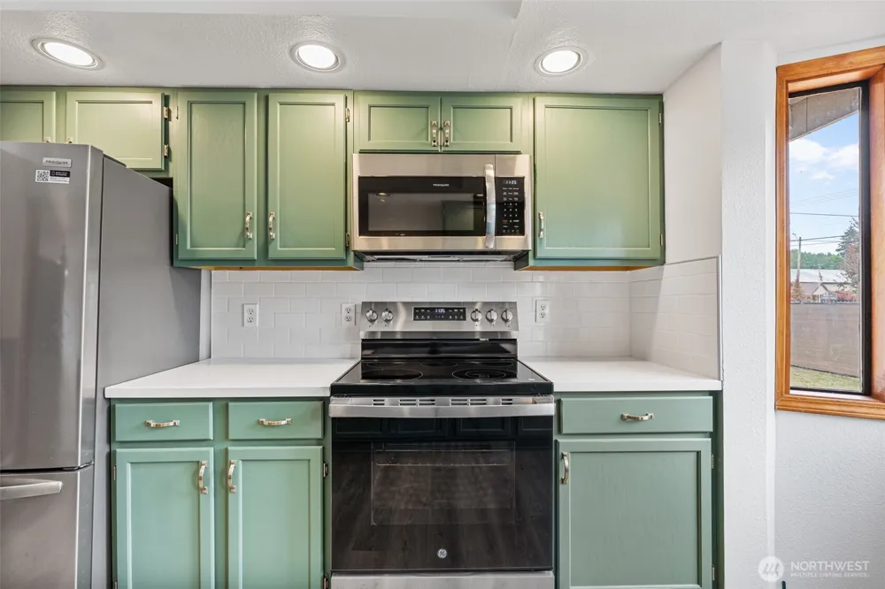 725 W Main Avenue Morton, WA 98356