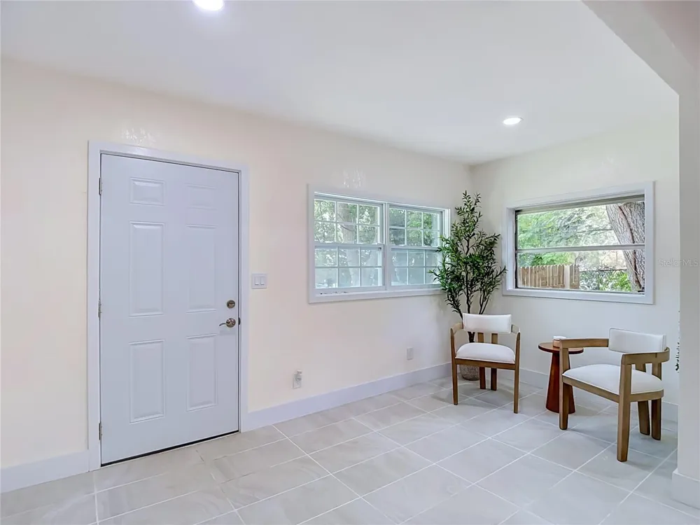 8010 13TH STREET Tampa, FL 33604