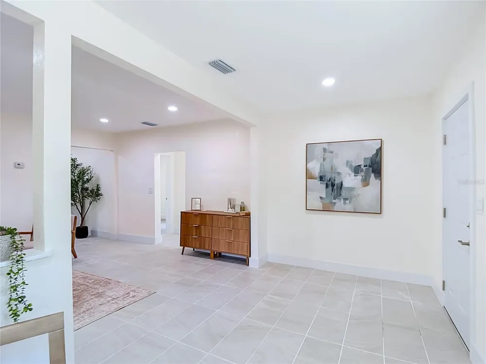 8010 13TH STREET Tampa, FL 33604