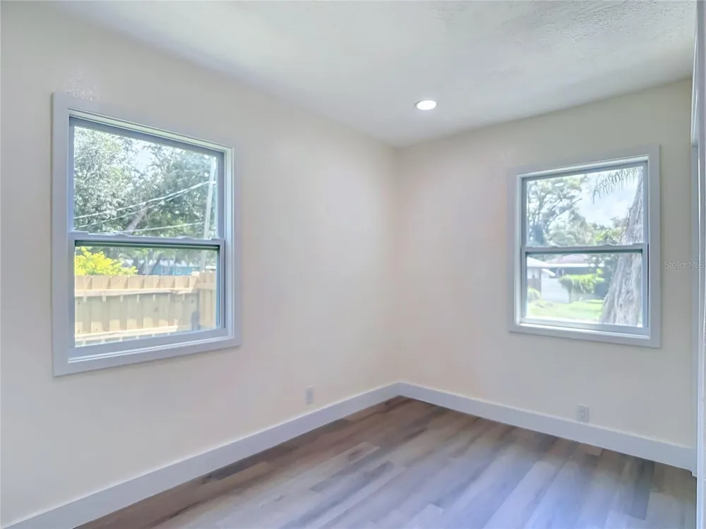 8010 13TH STREET Tampa, FL 33604