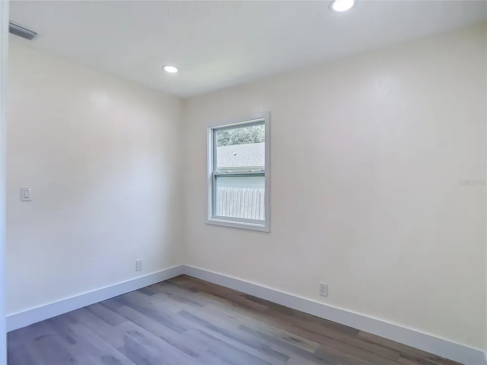8010 13TH STREET Tampa, FL 33604