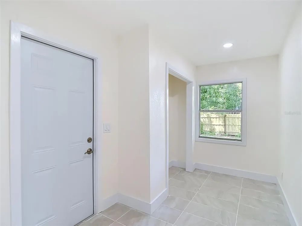 8010 13TH STREET Tampa, FL 33604