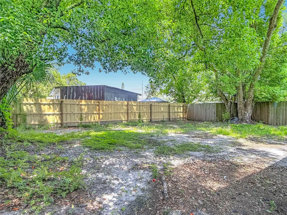 8010 13TH STREET Tampa, FL 33604