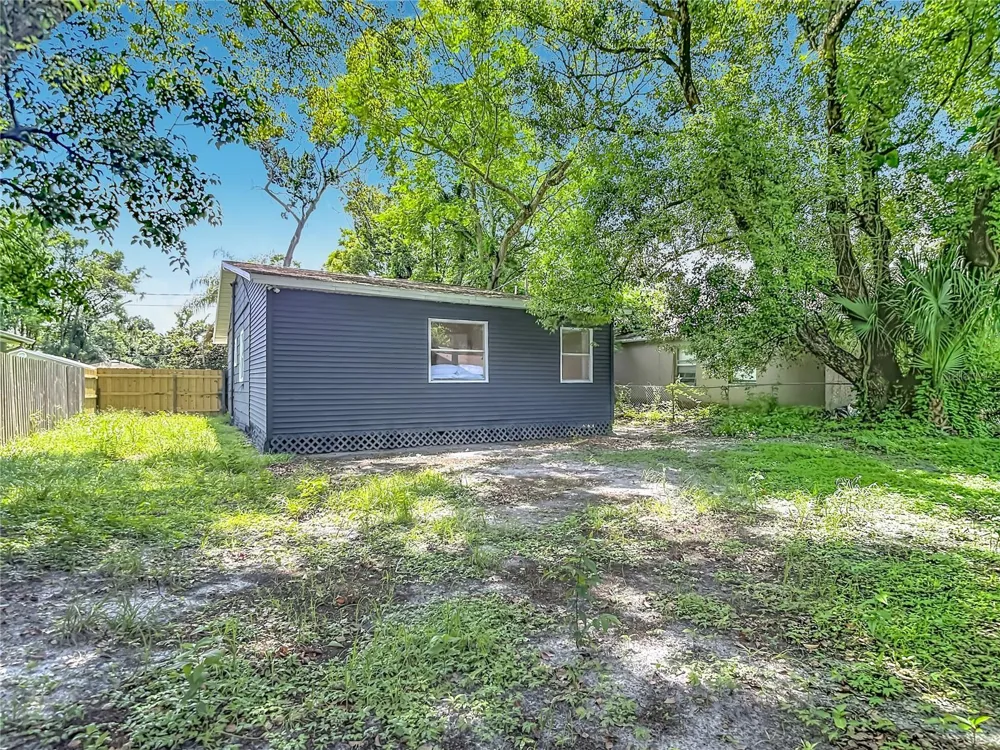 8010 13TH STREET Tampa, FL 33604
