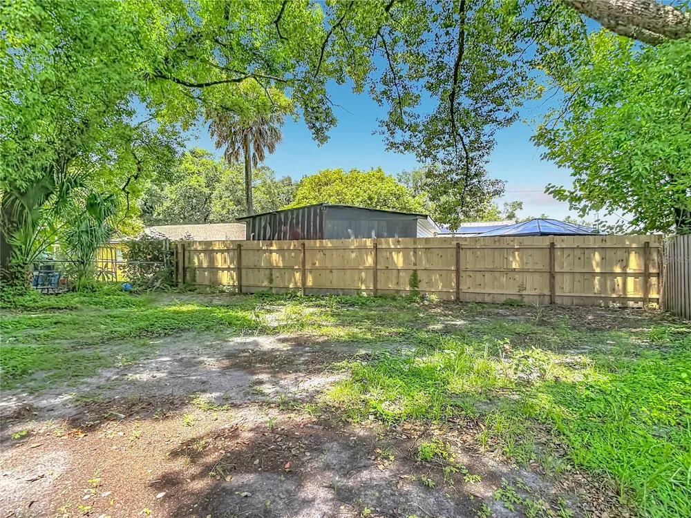 8010 13TH STREET Tampa, FL 33604