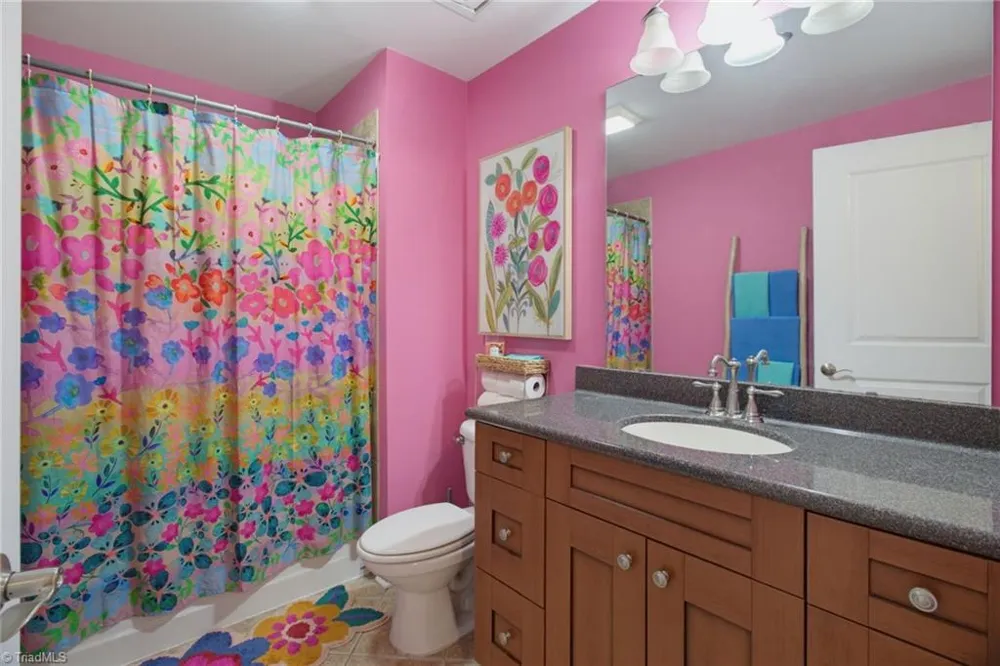 836 Oak Street #306 Winston-Salem, NC 27101