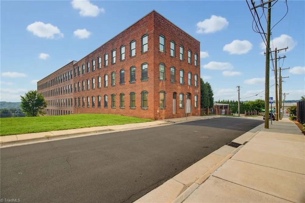 836 Oak Street #306 Winston-Salem, NC 27101