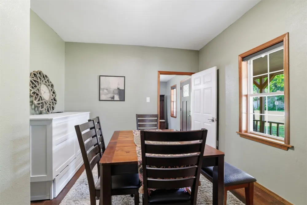 210 Main Caddo, OK 74729