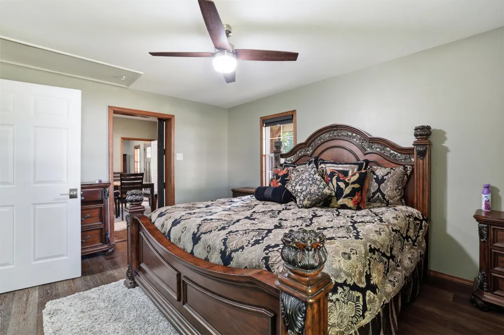 210 Main Caddo, OK 74729