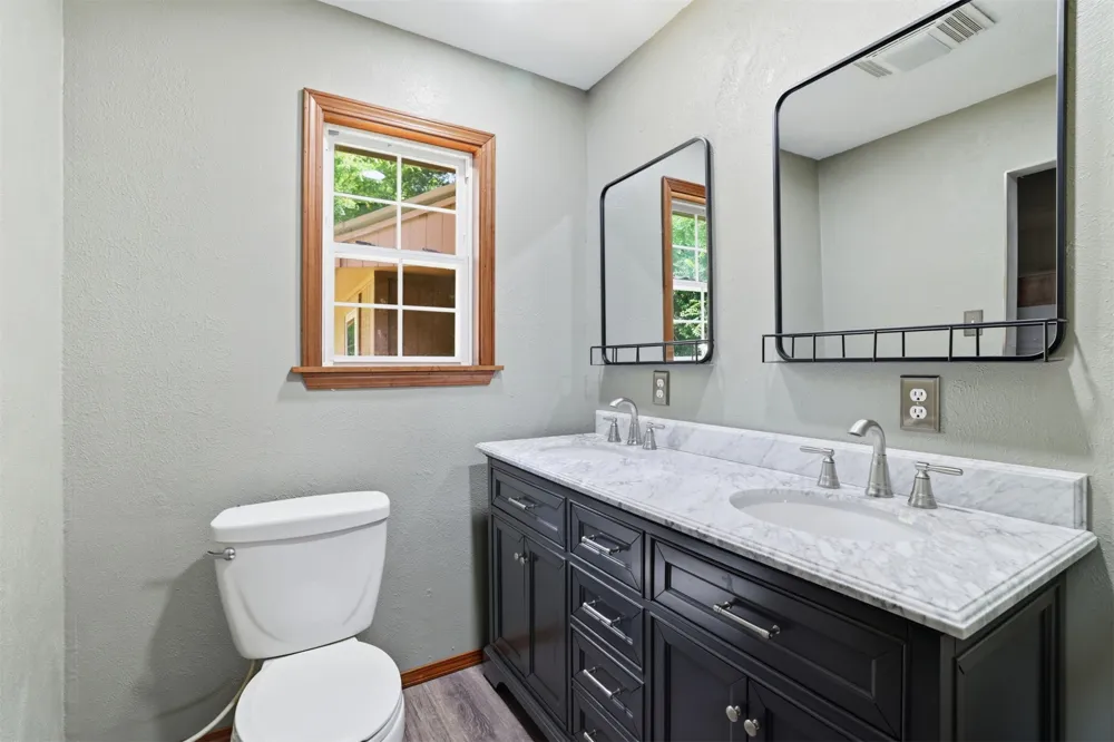 210 Main Caddo, OK 74729