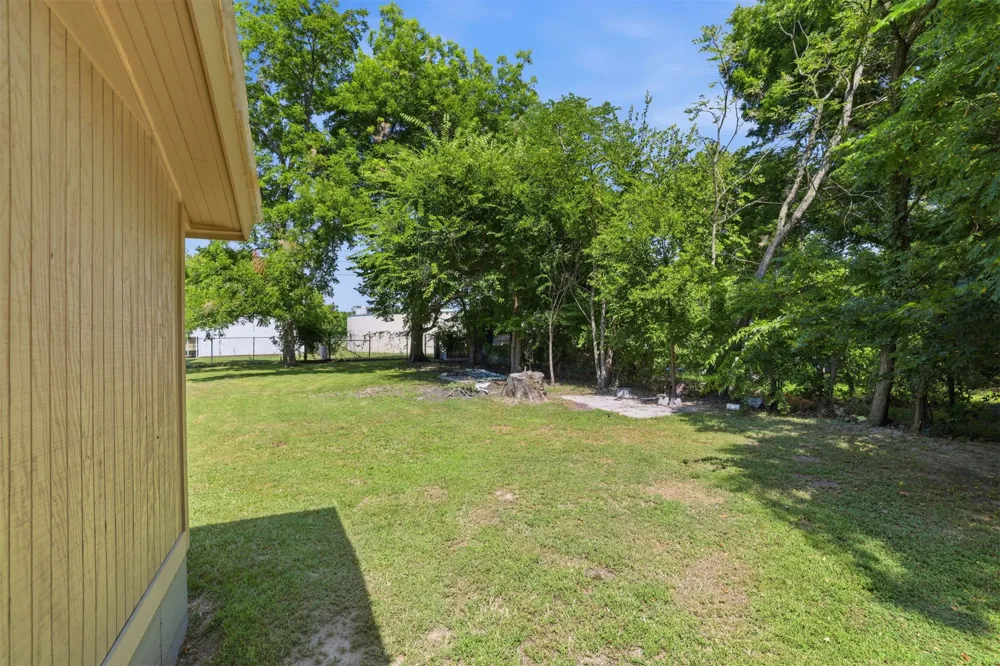 210 Main Caddo, OK 74729