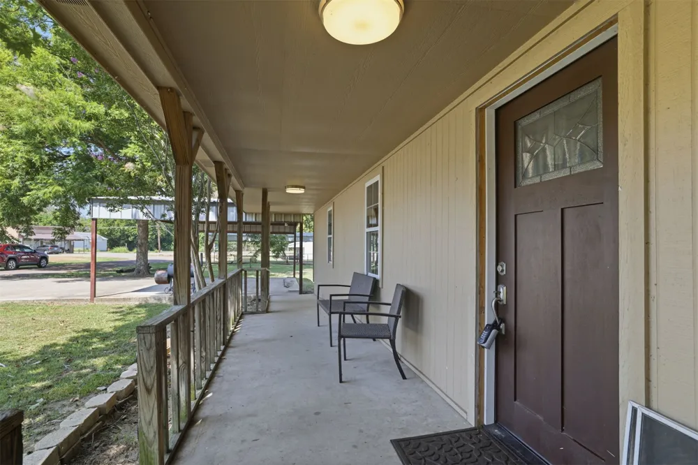 210 Main Caddo, OK 74729