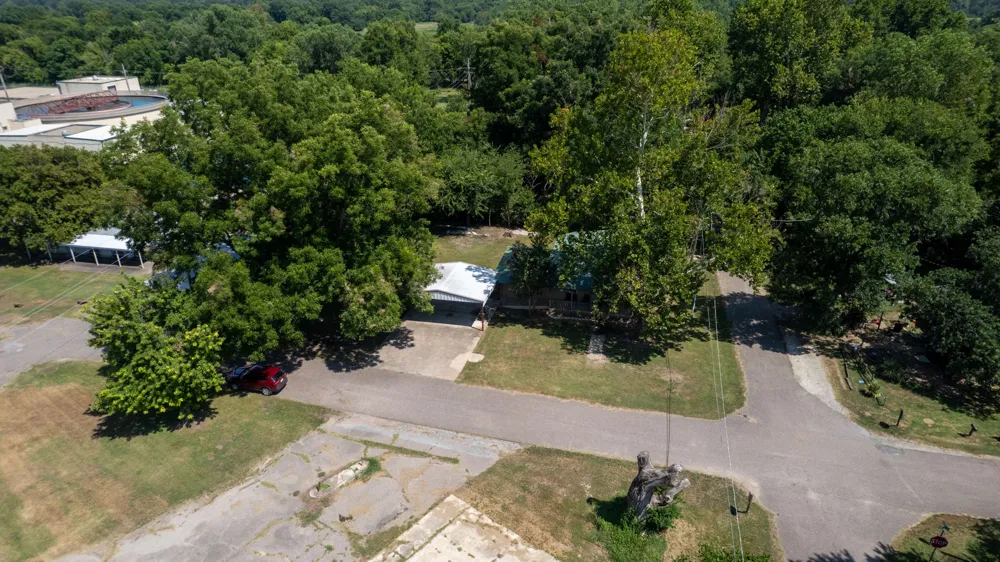 210 Main Caddo, OK 74729