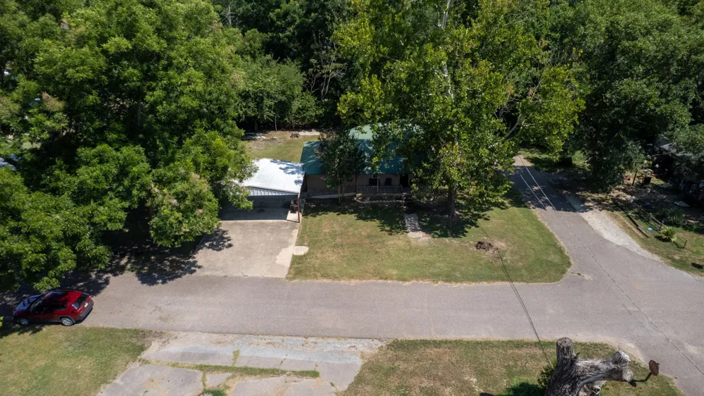 210 Main Caddo, OK 74729