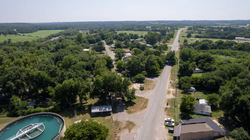 210 Main Caddo, OK 74729