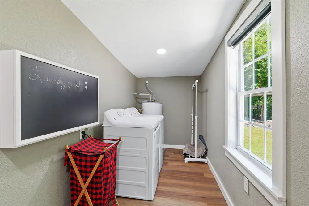 210 Main Caddo, OK 74729
