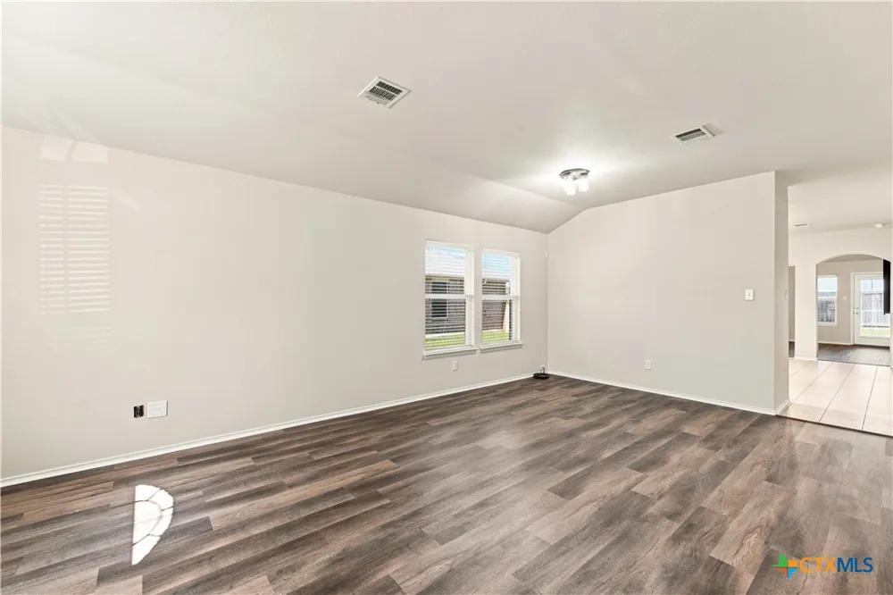 6541 Serena Lane Woodway, TX 76712