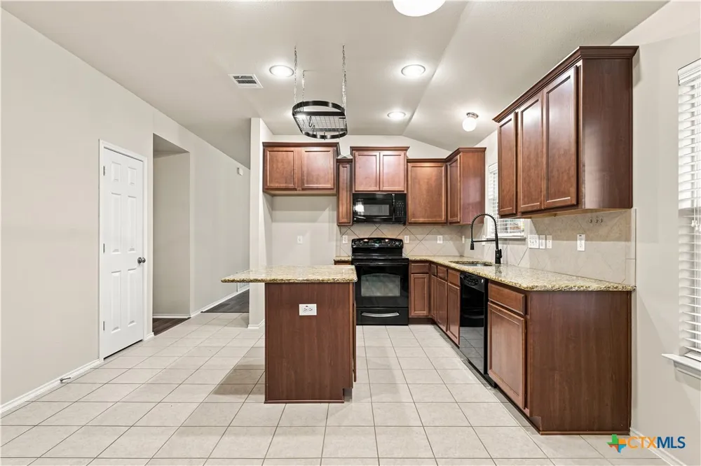 6541 Serena Lane Woodway, TX 76712
