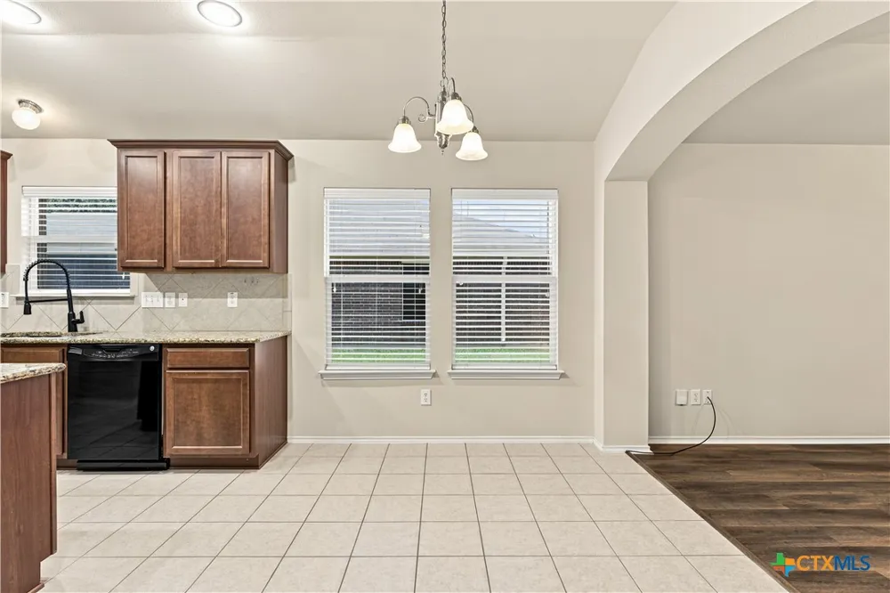 6541 Serena Lane Woodway, TX 76712