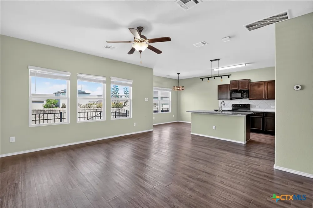 456 Major Lee Lane Jarrell, TX 76537