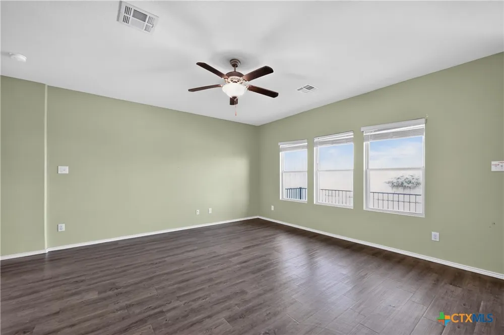 456 Major Lee Lane Jarrell, TX 76537