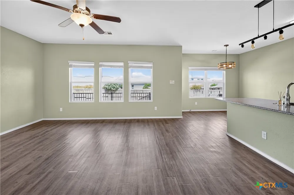 456 Major Lee Lane Jarrell, TX 76537