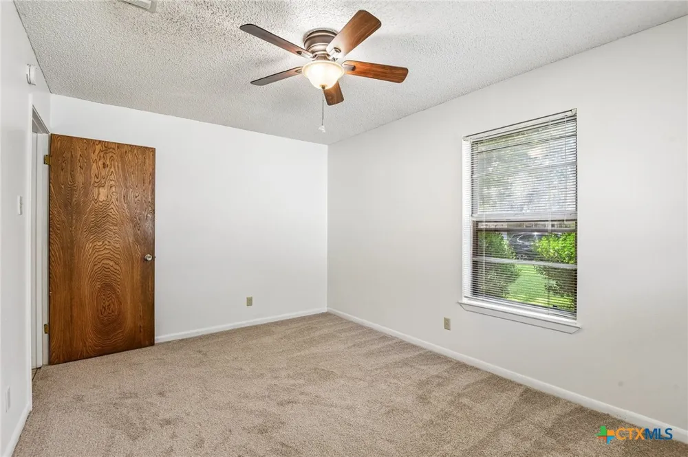 1641 Driftwood Drive Seguin, TX 78155