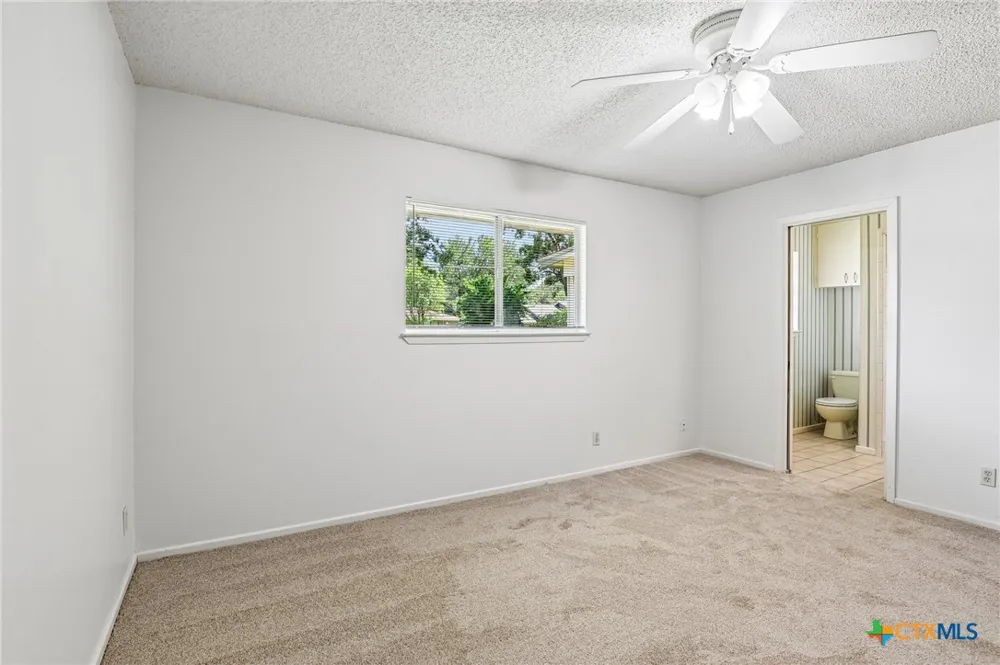 1641 Driftwood Drive Seguin, TX 78155