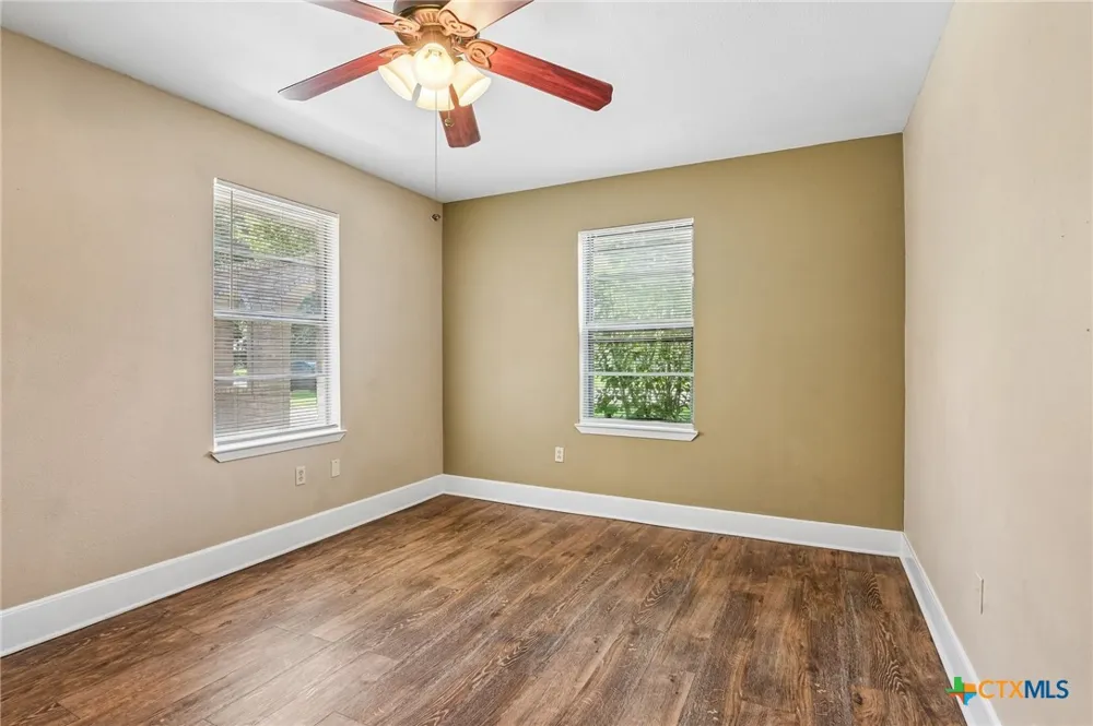 1641 Driftwood Drive Seguin, TX 78155