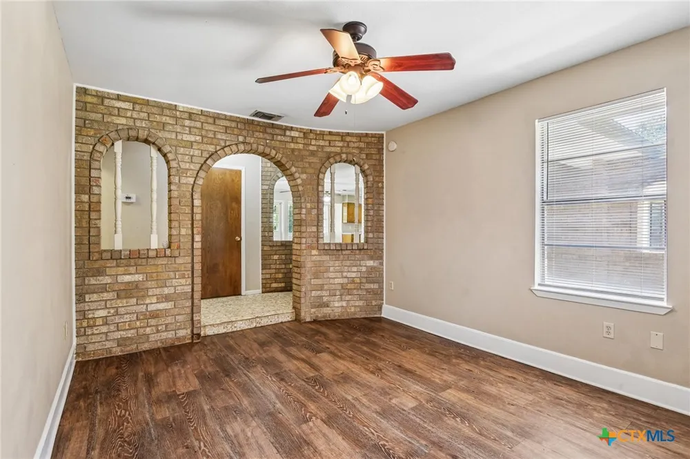 1641 Driftwood Drive Seguin, TX 78155