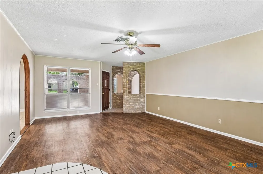 1641 Driftwood Drive Seguin, TX 78155