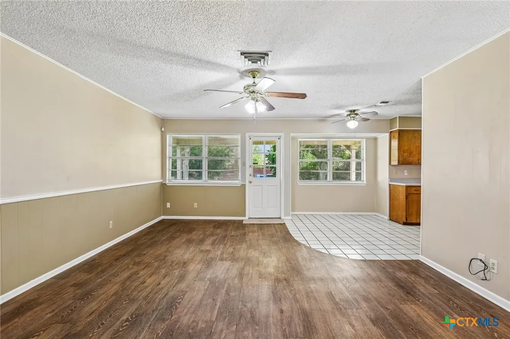 1641 Driftwood Drive Seguin, TX 78155