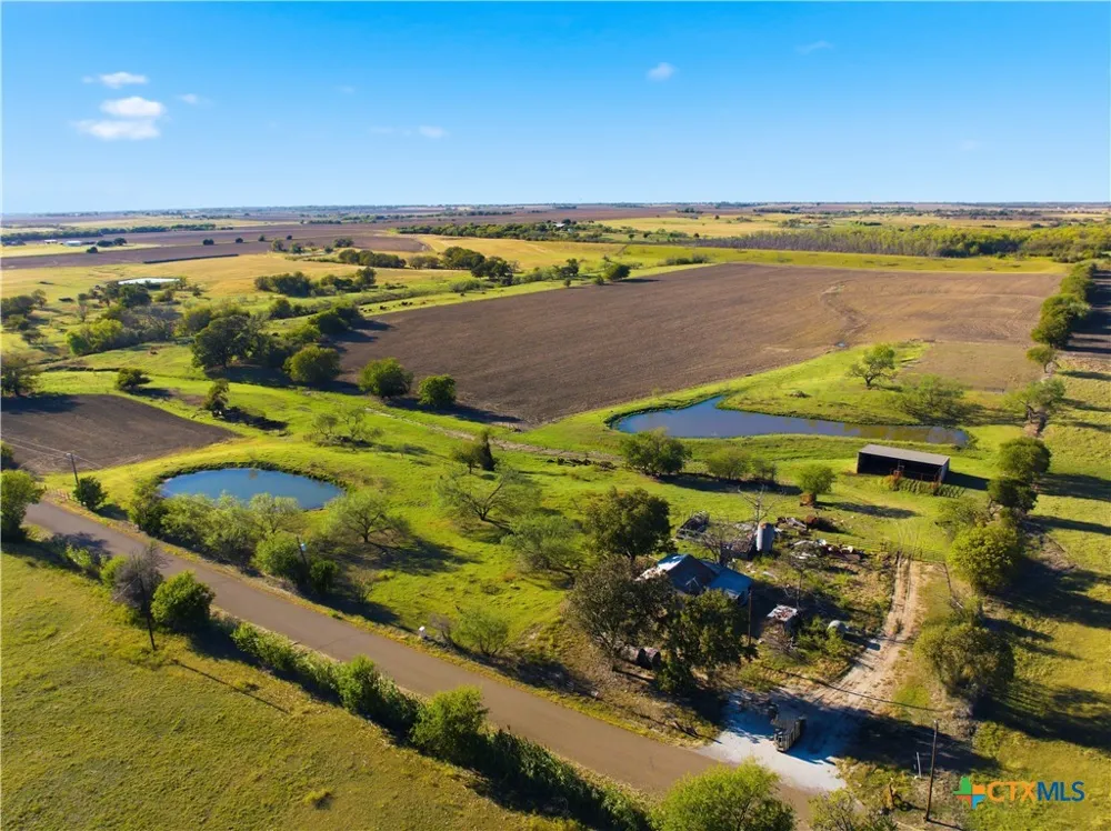 2663 W Crabb West, TX 76691