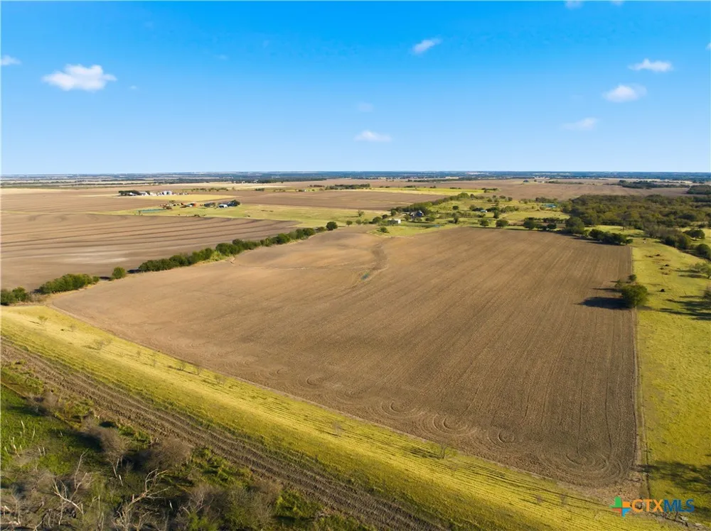 2663 W Crabb West, TX 76691