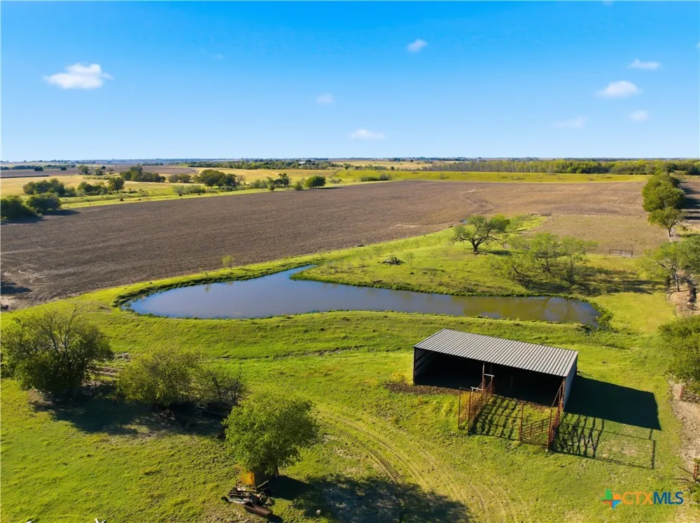 2663 W Crabb West, TX 76691