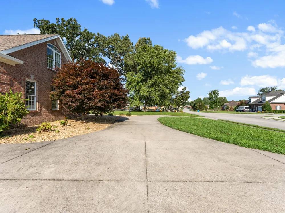 142 Heritage Cir Manchester, TN 37355