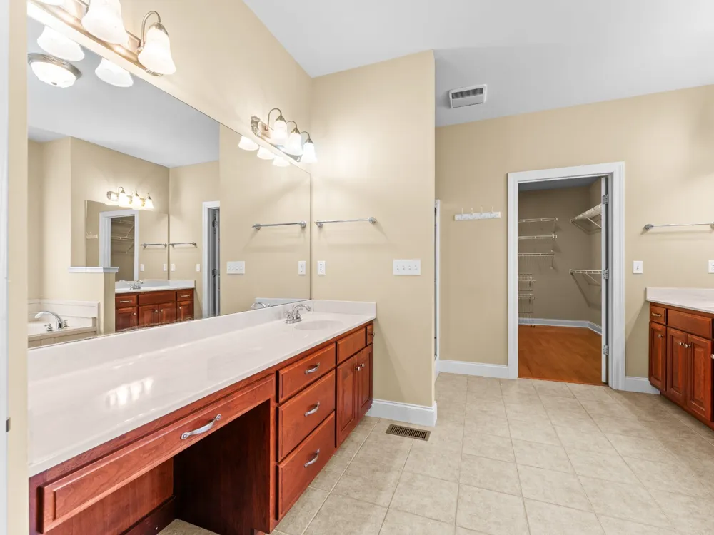 142 Heritage Cir Manchester, TN 37355