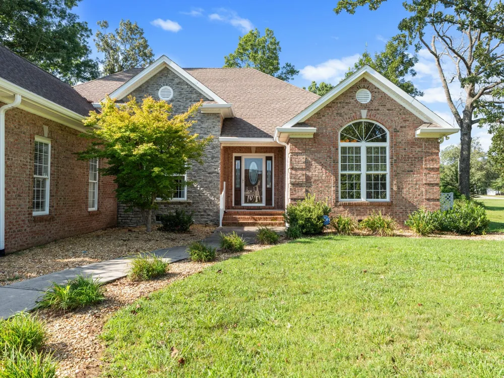 142 Heritage Cir Manchester, TN 37355