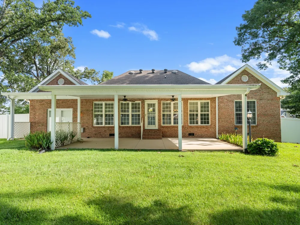 142 Heritage Cir Manchester, TN 37355