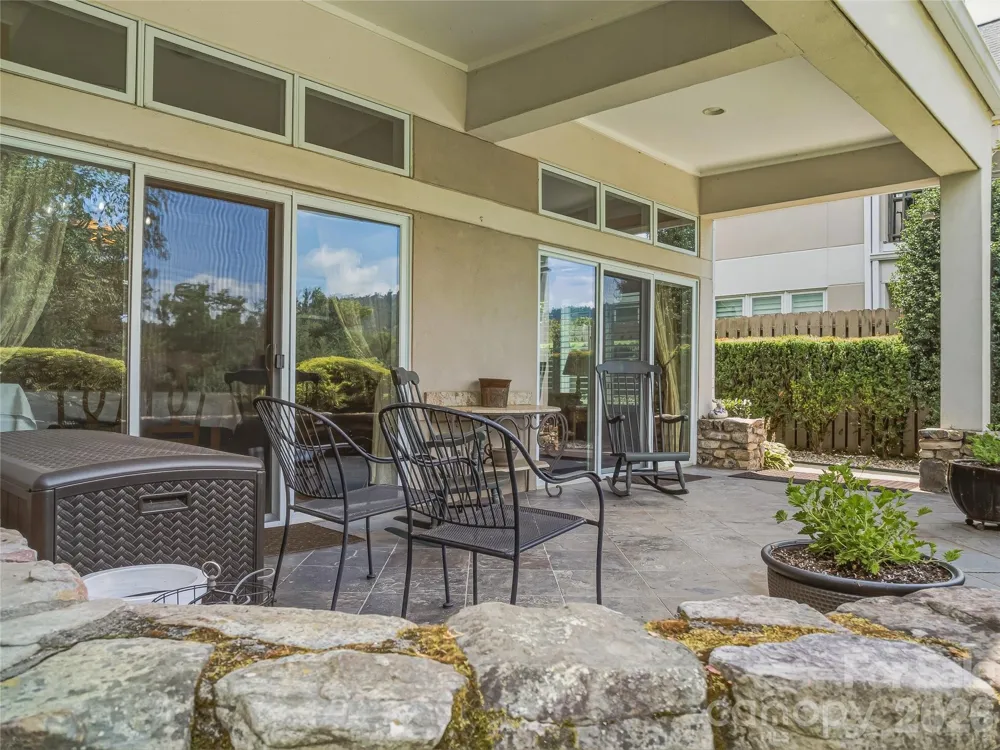 30 Dover Street Asheville, NC 28804