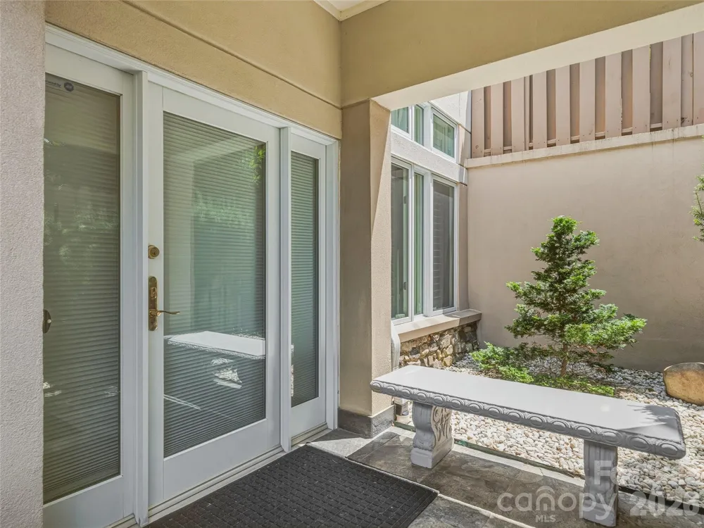 30 Dover Street Asheville, NC 28804